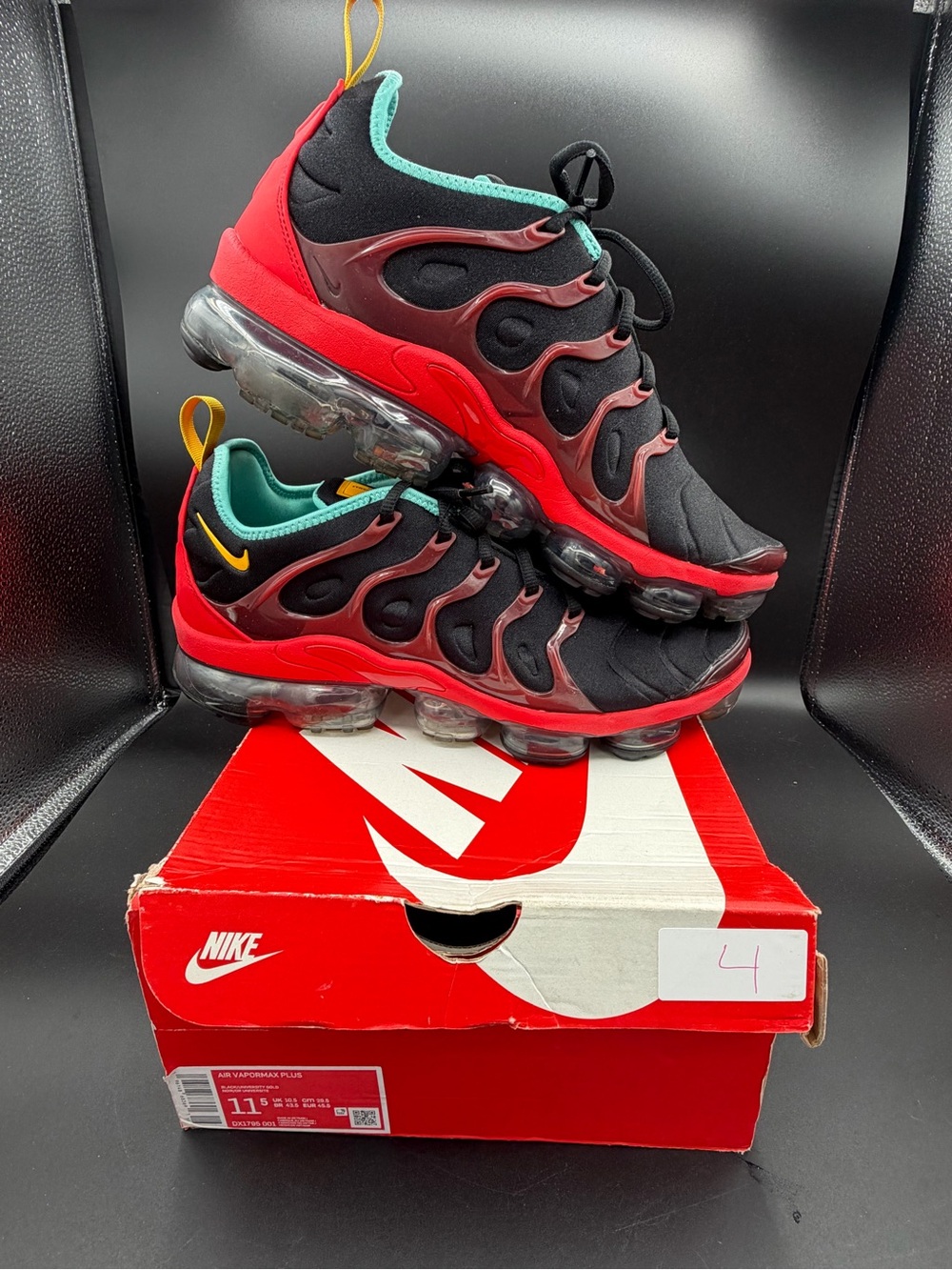 Nike men’s 11.5 stained glass like new with OG box clean as it gets